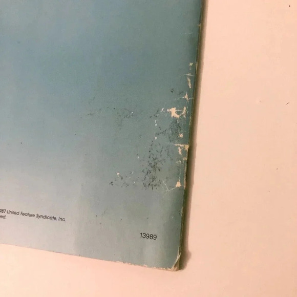 Vintage 1987 Golden Story Book Snoopy Hes  Your Dog Charlie Brown Book - Picture 3 of 16